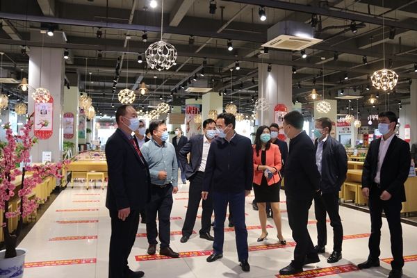 常州市副市长徐华勤一行视察我公司常州工业学院项目食堂